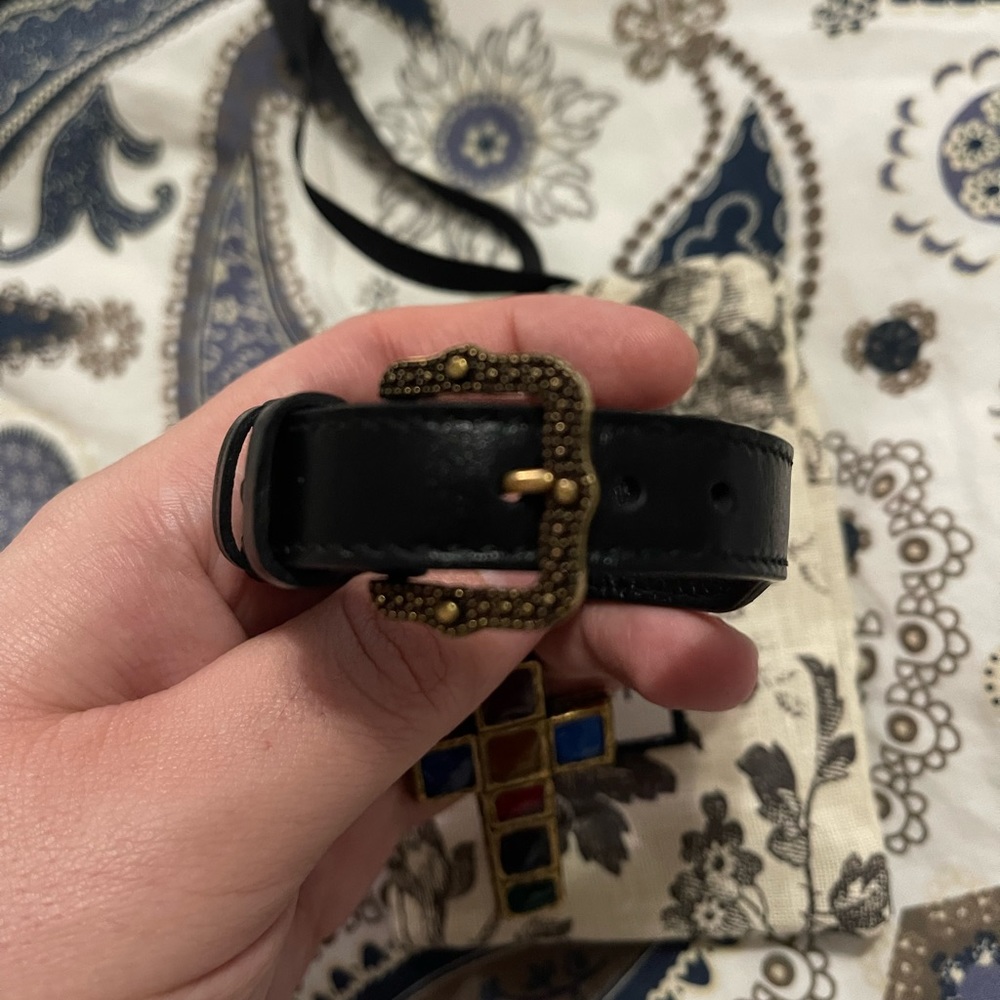 Gucci Lion Head Cross Bracelet - Picture 4 of 5